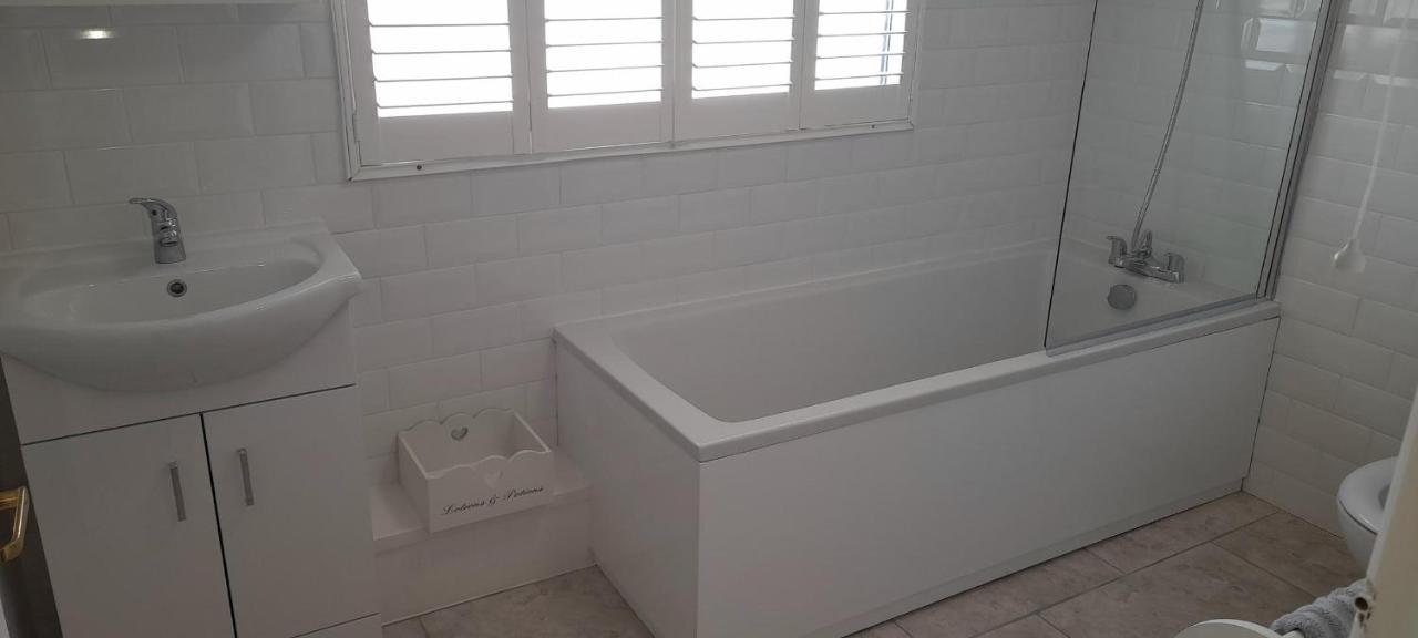 Stunning Two Storey Spacious Chalet Villa Bridlington Exteriör bild